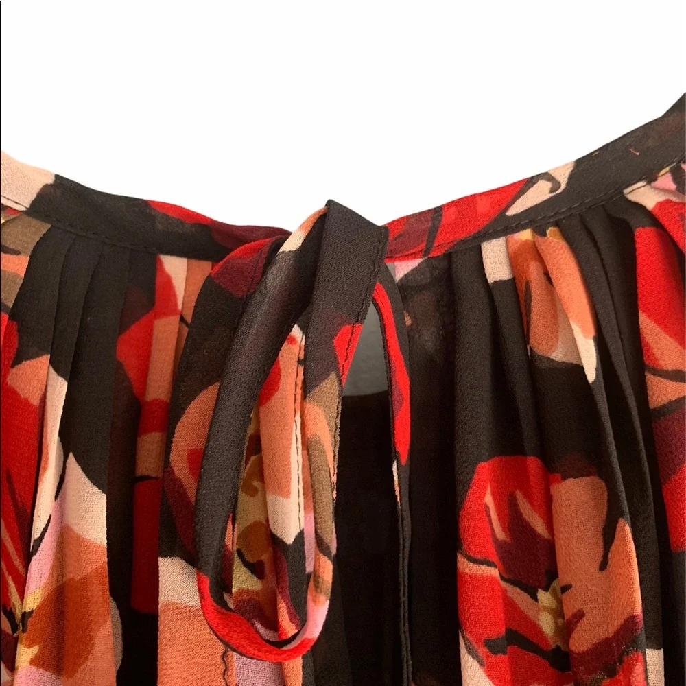 Madewell Tie Back Bubble Sleeve Floral Top Size Medium Red Black and White